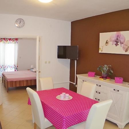 Holiday Apartments In House Sanja Rakalj Ruang foto