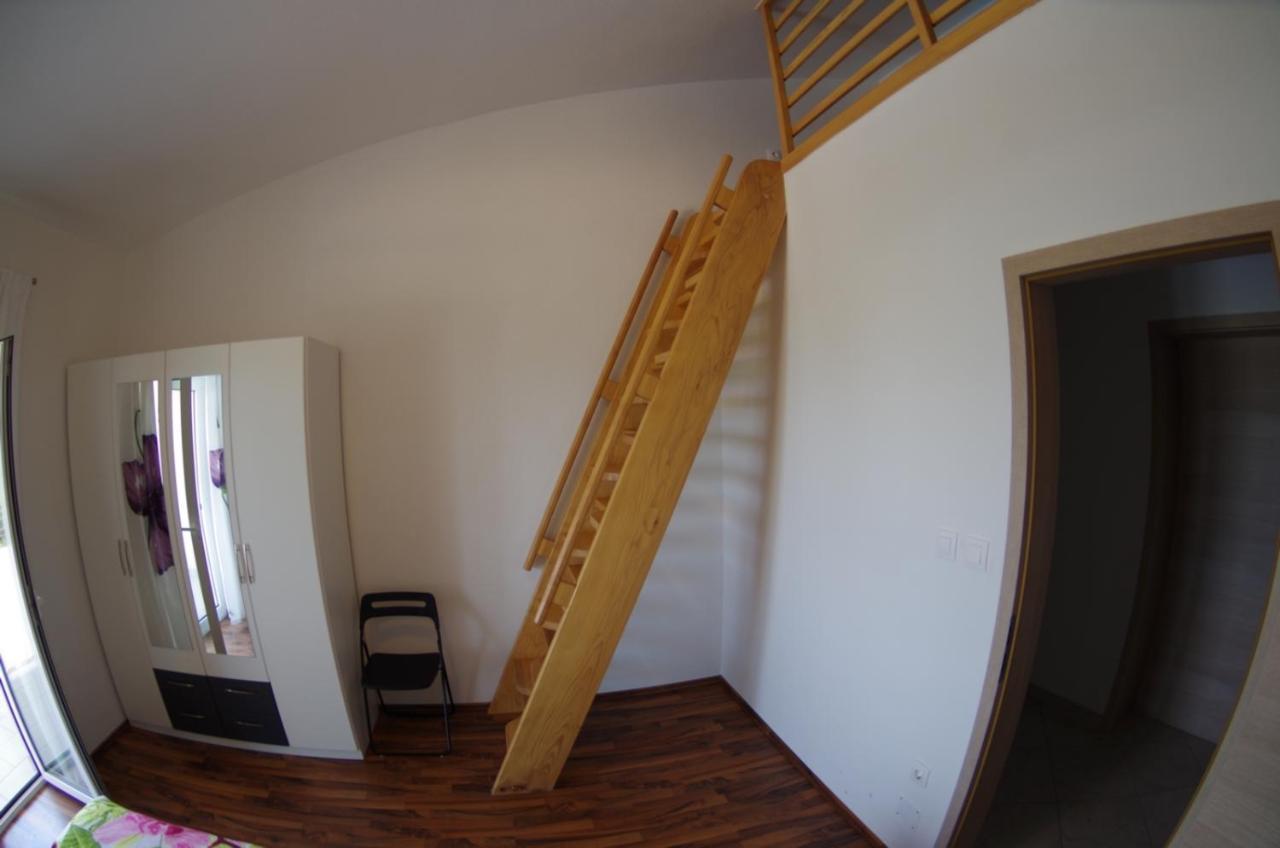 Holiday Apartments In House Sanja Rakalj Bagian luar foto