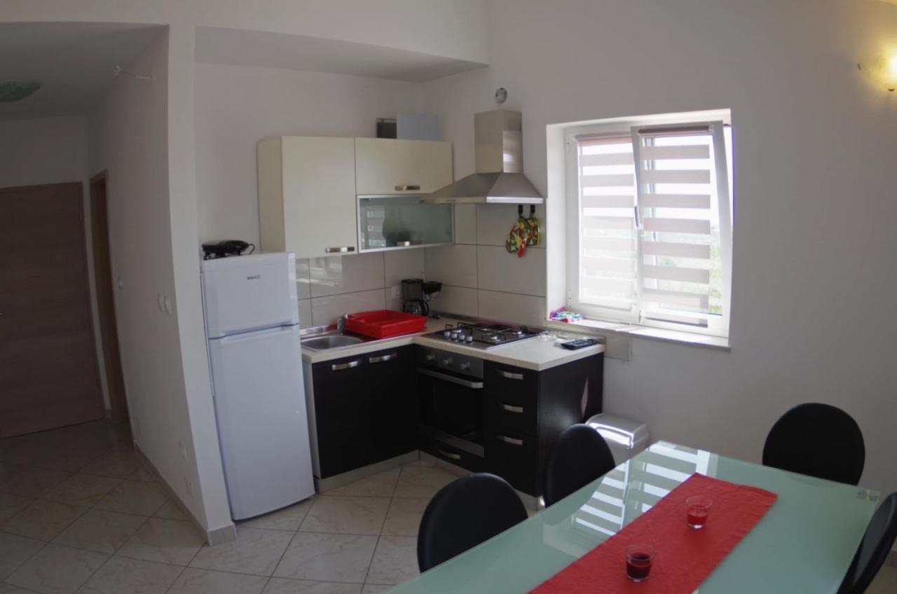 Holiday Apartments In House Sanja Rakalj Bagian luar foto