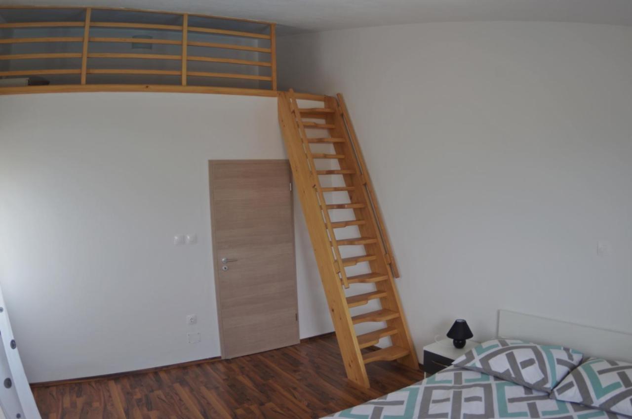 Holiday Apartments In House Sanja Rakalj Bagian luar foto