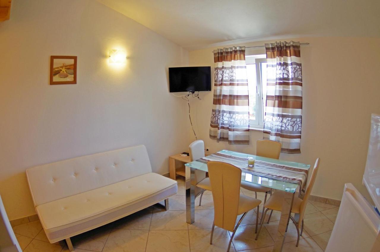 Holiday Apartments In House Sanja Rakalj Bagian luar foto
