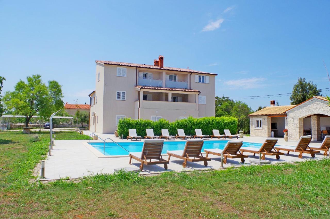 Holiday Apartments In House Sanja Rakalj Bagian luar foto